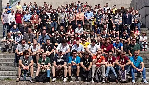 Gruppenfoto der Teilnehmer der FOSSGIS-Konferenz 2016 in Salzburg.