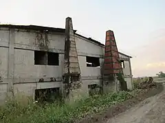 abandoned:building=* (in serious disrepair)