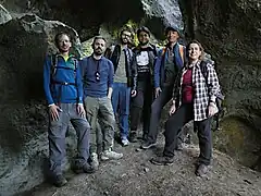Foto di gruppo nella Grotta delle Tre Bocche della Valmeriana