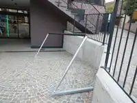 saddle holder made out of metal