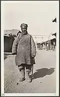 Chinese Muslim man in 1910 wearing hanfu.