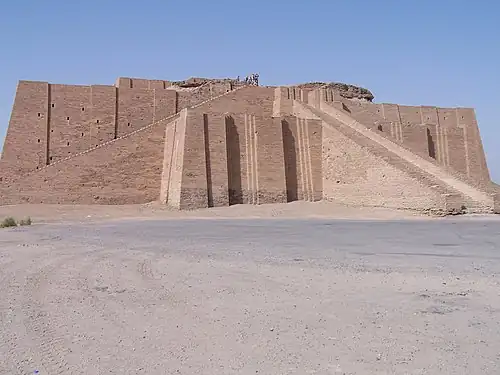 Mesopotamian art – Ziggurat of Ur in Tell el-Muqayyar, Dhi Qar Province, Iraq, unknown architect (21st century BC)[58]