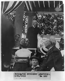Woodrow Wilson dedicates the memorial site at Arlington National Cemetery (May 30, 1915)