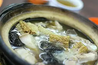 Bak kut teh, pork ribs and offal soup of Malaysia and Singapore