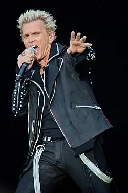 Idol performing in 2012