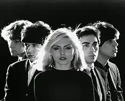 Blondie in 1976, from left to right: Gary Valentine, Clem Burke, Debbie Harry, Chris Stein, Jimmy Destri