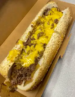 Philadelphia-style cheesesteak (type of submarine sandwich)