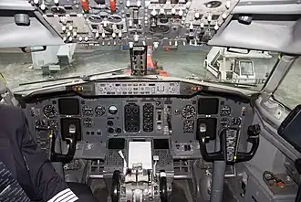 737 Classic cockpit