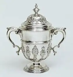 Cup and Cover, made by Paul de Lamerie, 1736–7 Victoria and Albert Museum no. 819-1890[36]