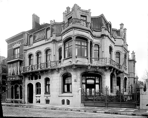 Facade of the Hôtel Aubecq, Brussels (1899–1902)