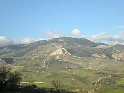 Monte delle Rose (IT), Mountain of Roses (EN), Muntagna de Rosi (Sicilian), Mali i Trëndafilët (Arbëreshe)