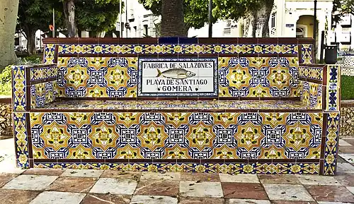 One of the several tiled benches of the Plaza 25 de Julio built in 1917,[47] Santa Cruz de Tenerife, Canary Islands