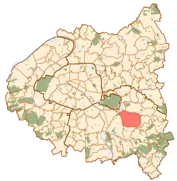 Location (in red) within Paris inner suburbs