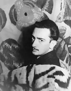 Salvador Dalí[469]
