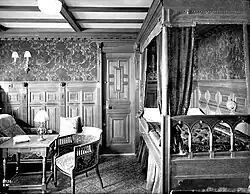 A first-class cabin on board Titanic in 1912