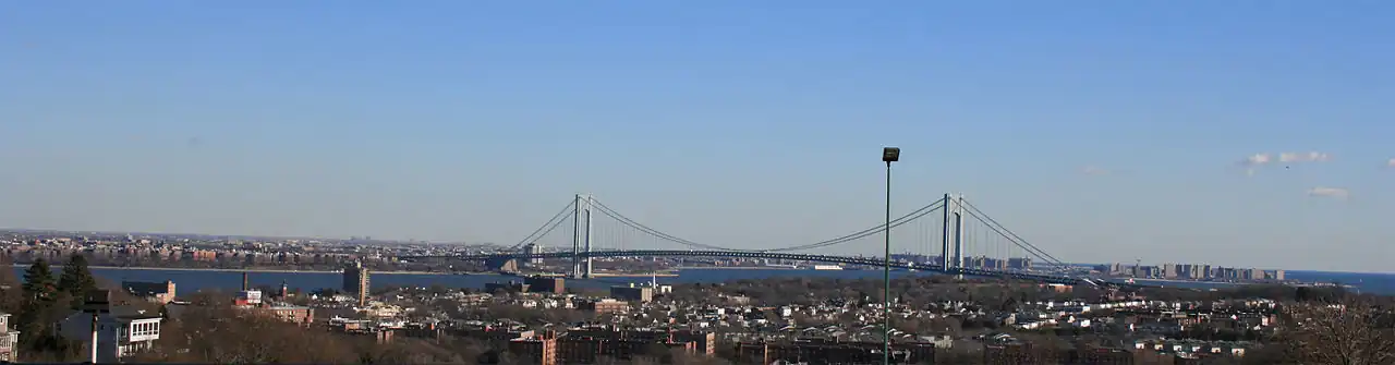 Verrazzano–Narrows Bridge connecting the eastern portion of the island to Brooklyn