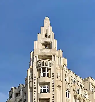 Ziggurat – Union Hotel (Strada Ion Câmpineanu no. 11) in Bucharest, by Arghir Culina (1931)[121]